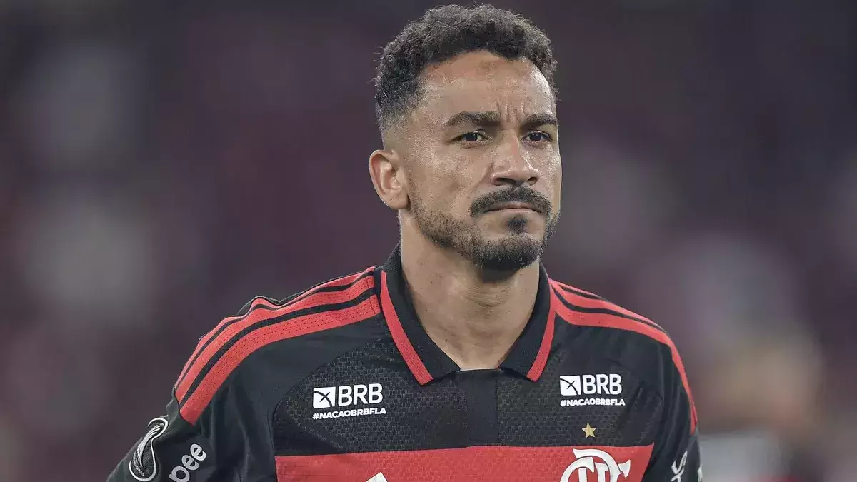 Drama na Gávea: Danilo sofre fratura na mandíbula e vira desfalque crítico na Libertadores