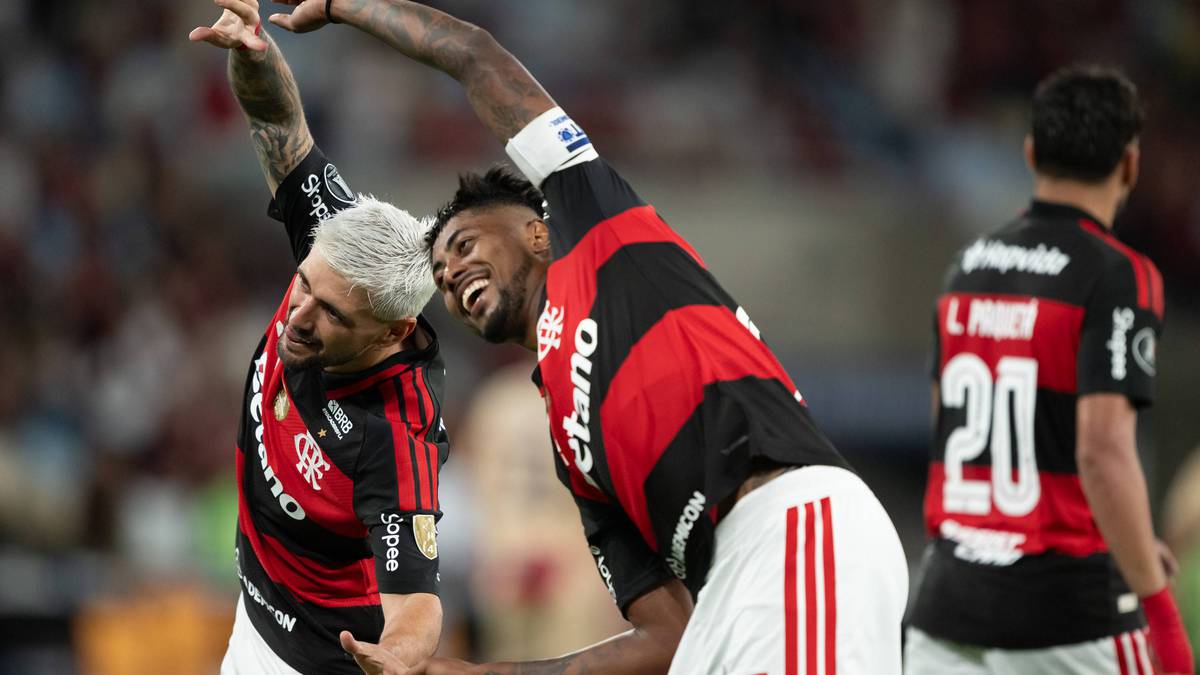 Mengão encara o Estudiantes na Libertadores com Arrascaeta e Bruno Henrique confirmados