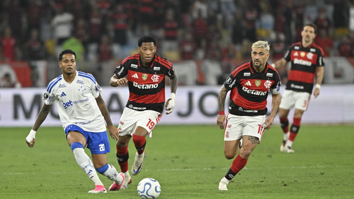 Mercado agitado: Dínamo de Moscou abre negociações para tirar Gonzalo Plata do Flamengo