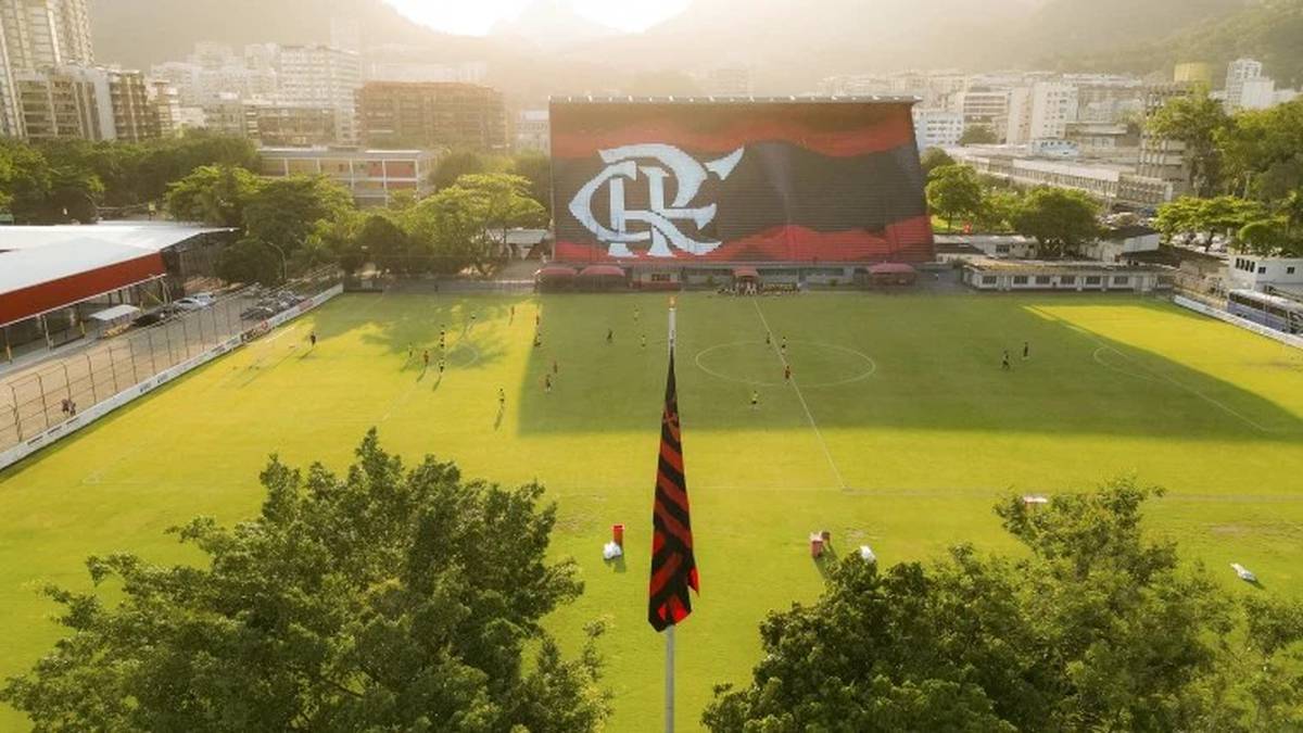 Mussa lança 'Flamengo contra todos': A obra definitiva sobre a hegemonia rubro-negra