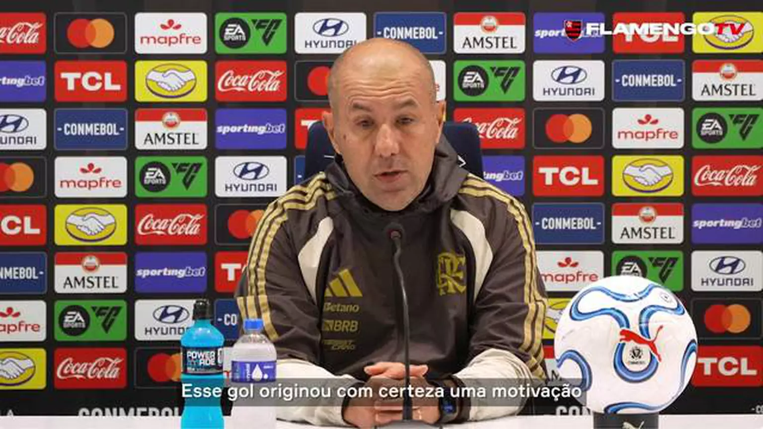 Jardim exalta apoio da torcida ao time com dez em classificação do Flamengo