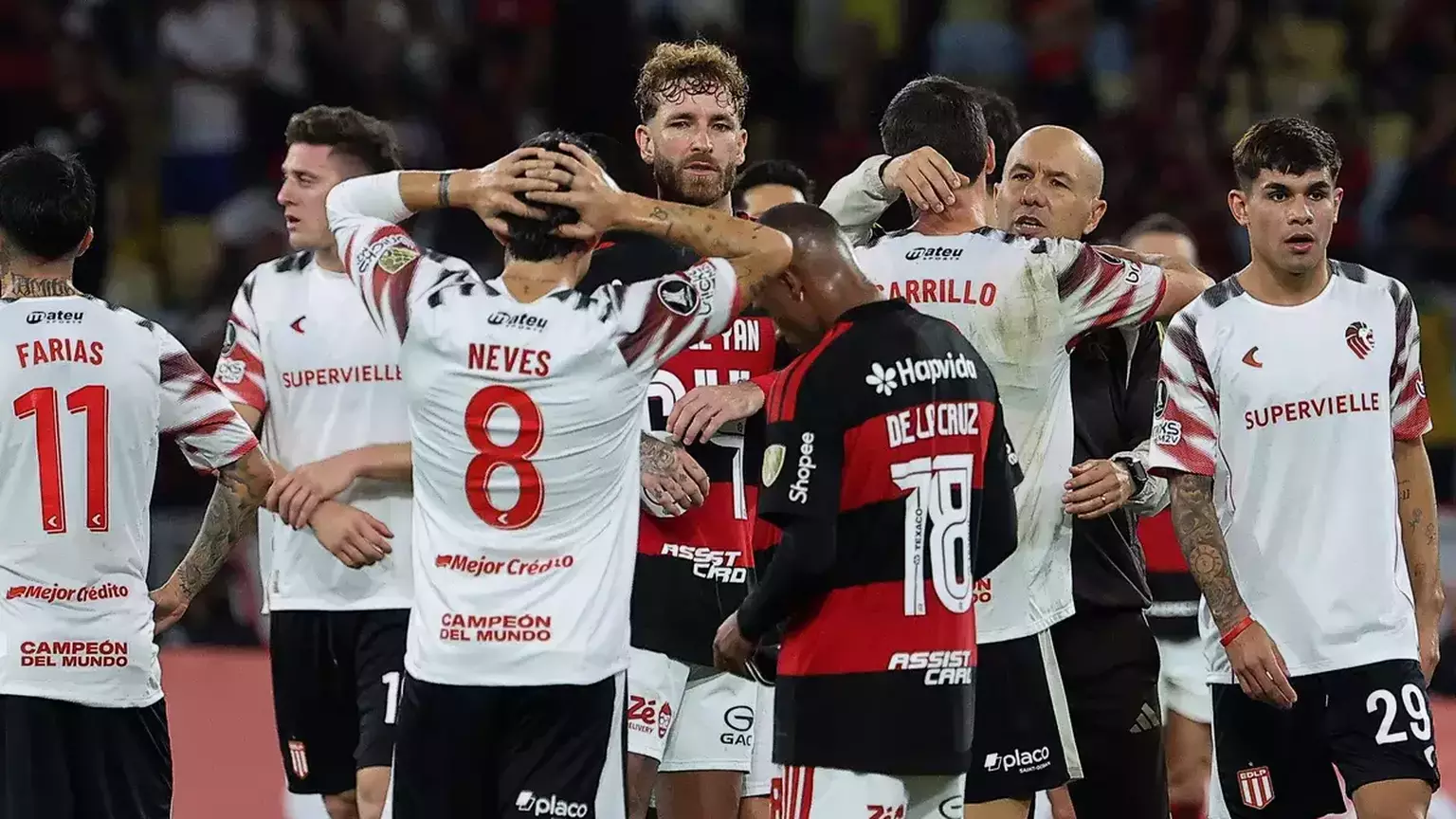 Flamengo encara o Independiente del Valle no Maracanã para garantir vaga