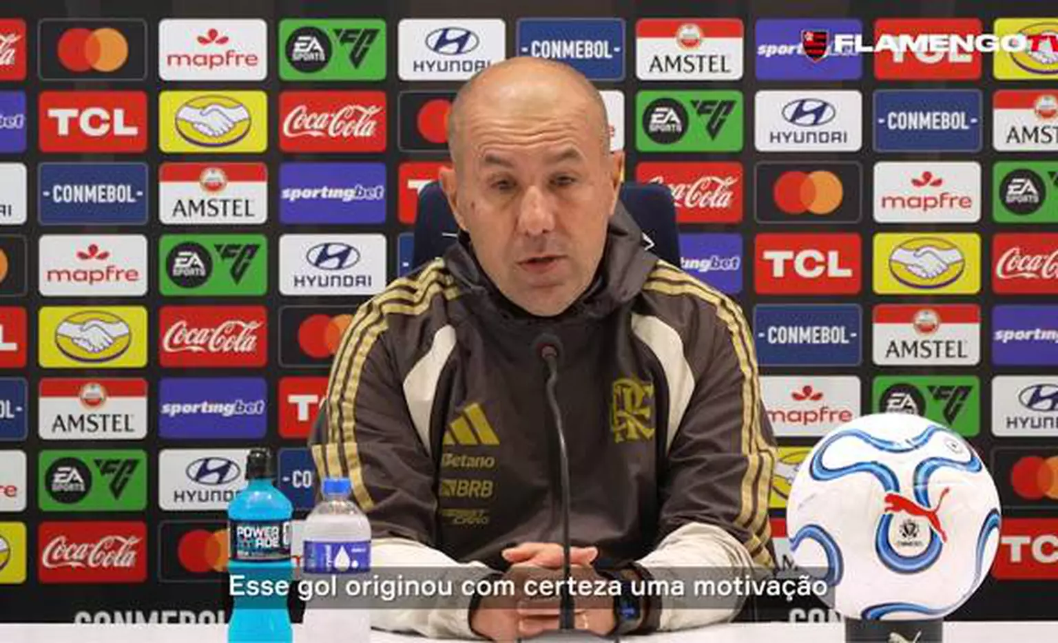 Jardim exalta apoio da torcida ao time com dez em classificação do Flamengo