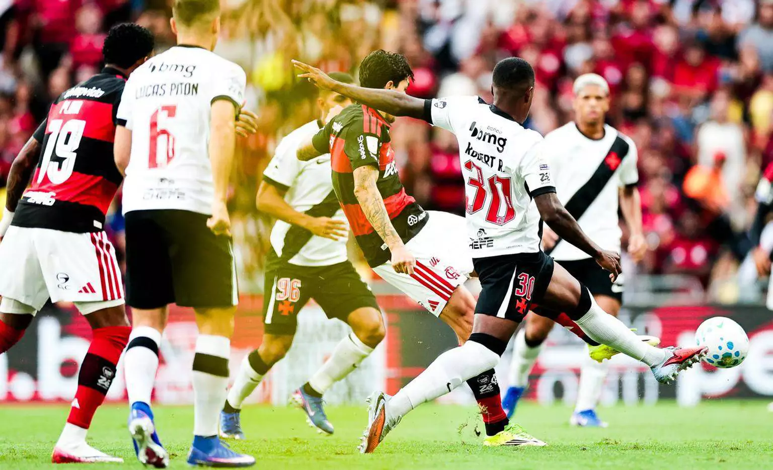 Vasco avalia não levar clássico com Flamengo ao Maracanã em 28 de outubro