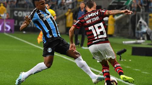 Rafinha Nega Frustracao Com Empate Do Flamengo Dominamos Na Maior Parte