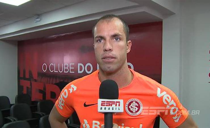 'Ninguém quer Neymar', 'cheiro verde' e pênalti de Diego: os melhores memes desta quinta-feira
