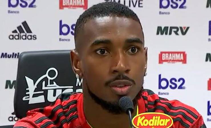 Gerson e Pablo Mari são apresentados no Flamengo