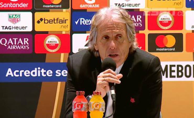Flamengo se surpreende com rumor de saída e vê Jorge Jesus feliz no Rio; treinador desconversa