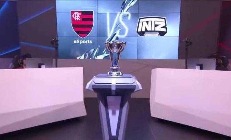 Jogadores de LoL do Flamengo acompanham vitória sobre o Palmeiras no Maracanã