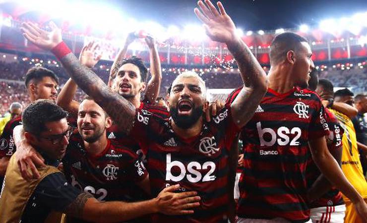 Jornal argentino lembra histórico de Pratto contra o Flamengo, seu apelido e provoca: 'Um urso já os mordeu'