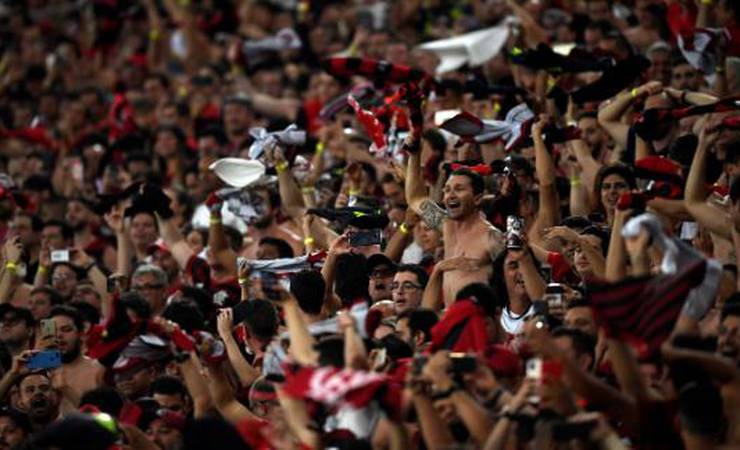 'Vamos Flamengo, c...': Vidal, do Barcelona, comemora classificação na Libertadores