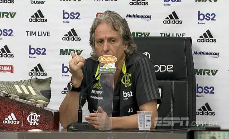 Carli lamenta derrota do Botafogo e explica confusão com técnico Jorge Jesus