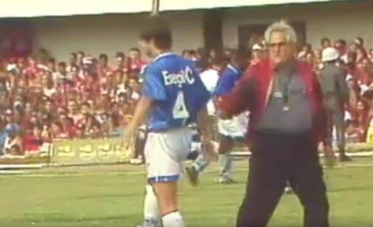 Apolinho acordou radialista e dormiu técnico do Flamengo: 'Futebol é um negócio que não tem explicação'
