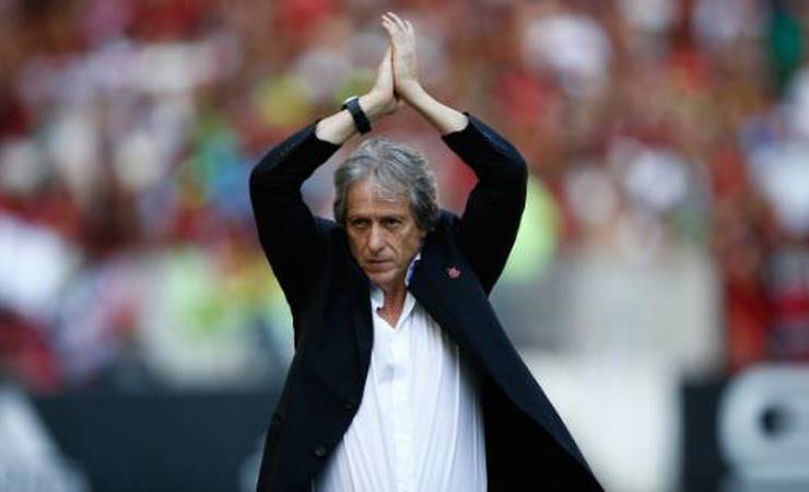 Salário que Flamengo oferece a Jesus é maior que o dobro de Renato Gaúcho e supera até o que técnico ganhava no Benfica