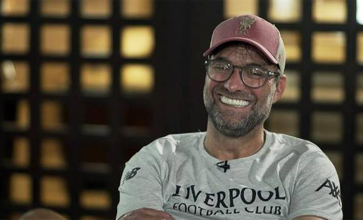 Klopp EXCLUSIVO! Treinador do Liverpool fala de Jorge Jesus, como bater o Flamengo e muito mais