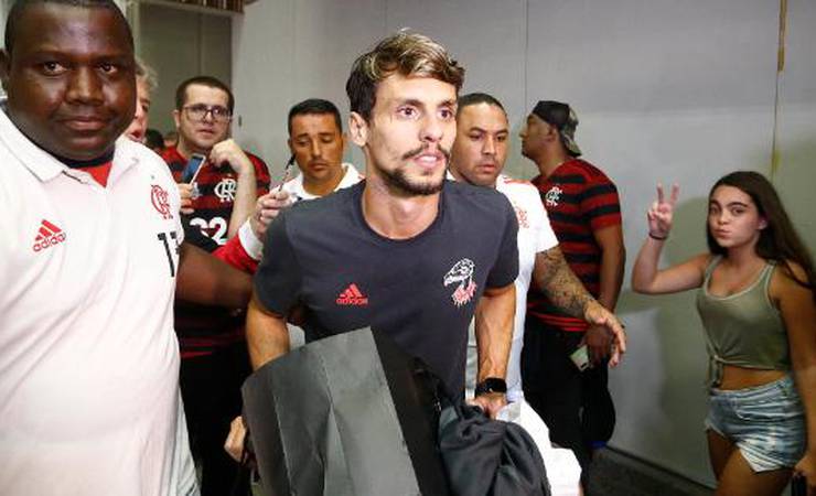 Flamengo desembarca no Rio de Janeiro após derrota para o Liverpool no Mundial de Clubes