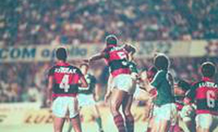 Estreia de Romário, polêmica de 81 e Copa do Brasil marcam relação de Flamengo e Serra Dourada