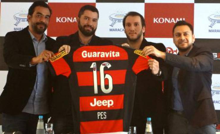 Flamengo anuncia renovação de acordo com a Konami por três anos