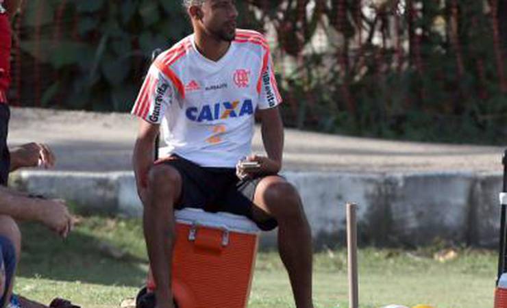 VÍDEO: Léo Moura faz seleção dos jogadores com quem atuou e escolhe Bruno no gol