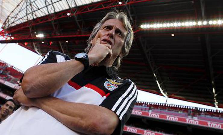 Benfica anuncia contratação do técnico Jorge Jesus: 'Bem-vindo, JJ!'
