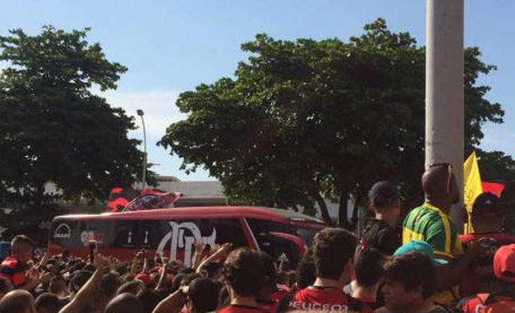 Flamengo comunica que embarcará sem a presença de torcedores; organizadores mantêm 'AeroFla'