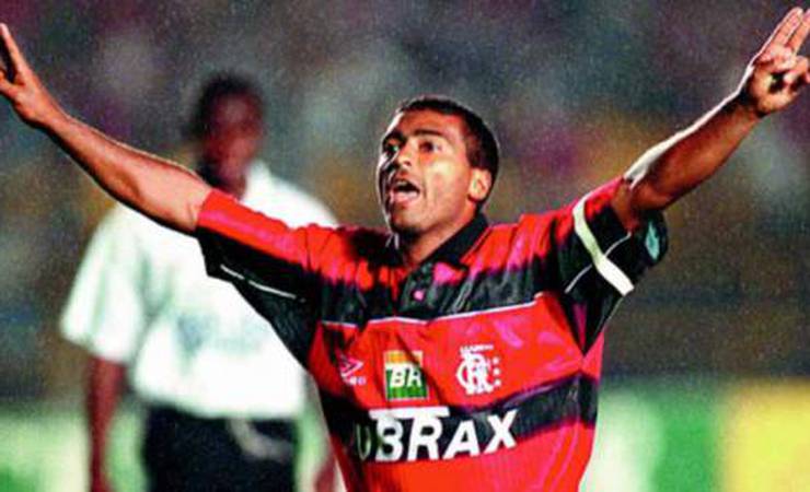 Romário, ídolo do Flamengo, parabeniza time pelo Octacampeonato Brasileiro
