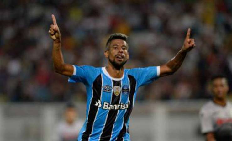 Léo Moura comemorou Libertadores do Flamengo na concentração do Grêmio: 'Comecei a gritar na hora do gol do Gabigol'