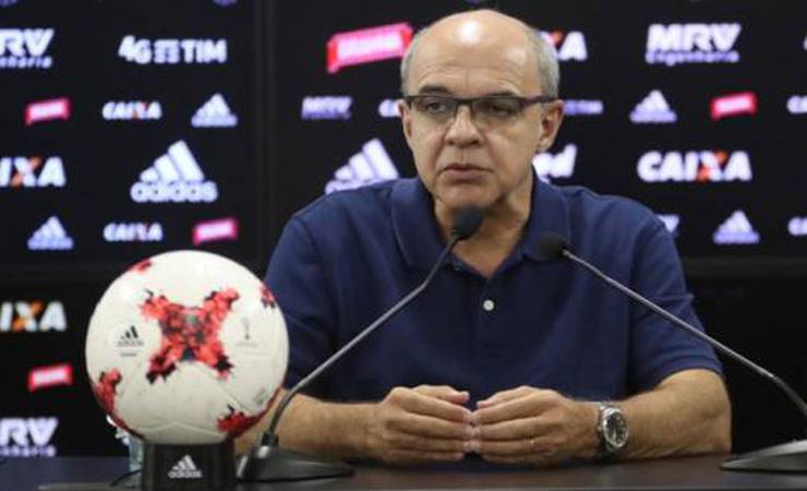 Conselho do Flamengo acata recurso de Eduardo Bandeira de Mello e suspende punição ao ex-presidente