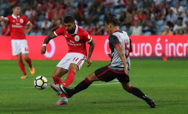 Ídolo do Benfica diz que faltou paciência para Gabigol: 'Não era fácil entrar no time'