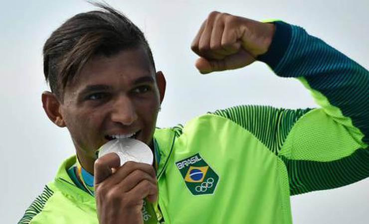 Isaquias Queiroz: 'Eu sempre gostei da pressão, me motiva ainda mais'