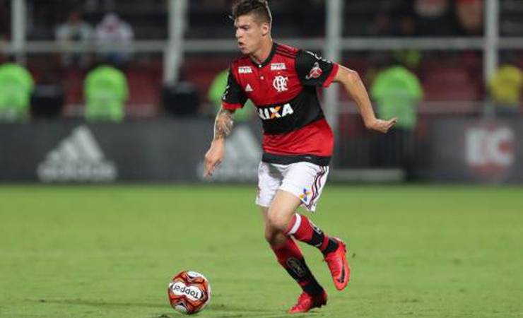 Com situação indefinida no Flamengo, Ronaldo completa quatro anos de estreia: 'É uma data muito especial'