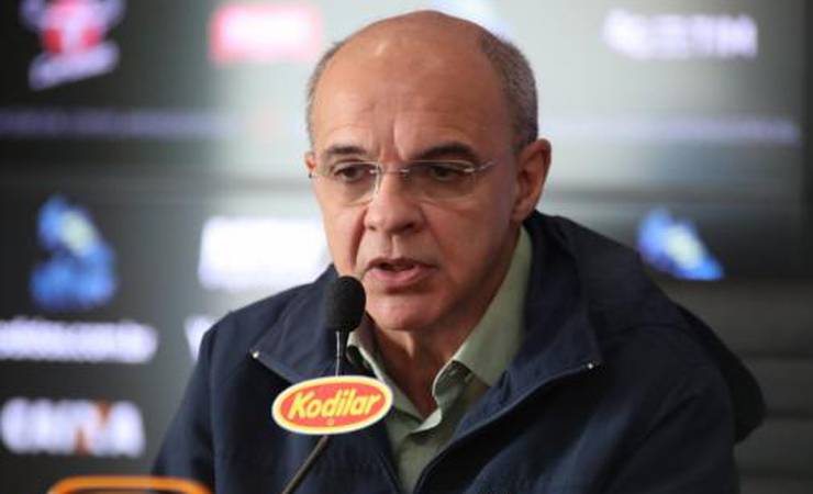 Bandeira de Mello agradece, mas recusa suposto convite para trabalhar no rival Corinthians