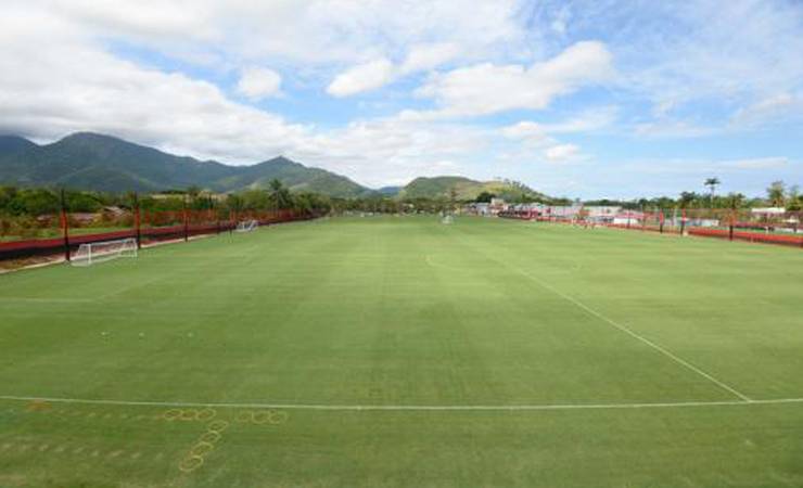 Dupla de Garotos do Ninho treina à parte no Flamengo enquanto aguarda novo destino em 2021