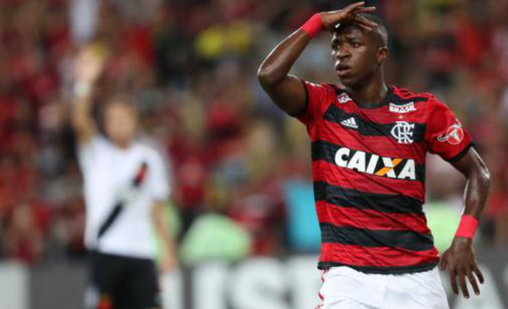 Flamengo parabeniza Vini Jr após atuação de destaque na Champions League: 'Estamos sempre na torcida'