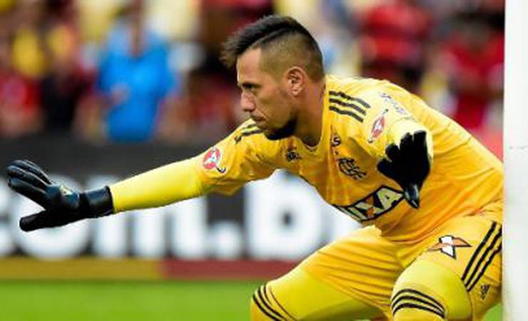 Em grande fase e com 'lenha para queimar', Diego Alves chega a 200 jogos no Flamengo; veja números!