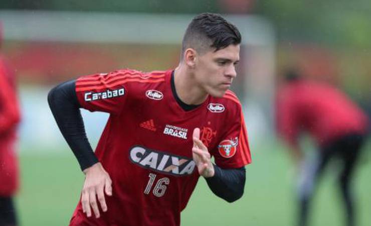 Números crescem, e Ronaldo tenta impressionar Jorge Jesus no Fla