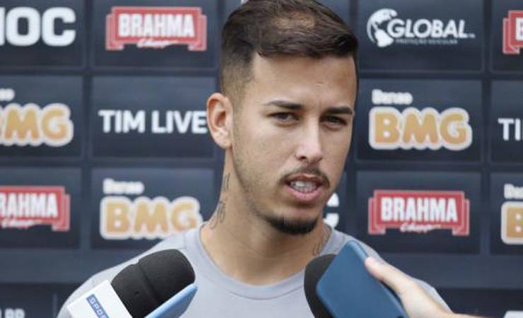 Marcos Júnior e Marrony estão suspensos para o jogo contra o Fla
