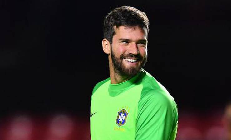 Marcos brinca com derrota do Flamengo no Mundial e fala em 'presente de Natal' de Alisson