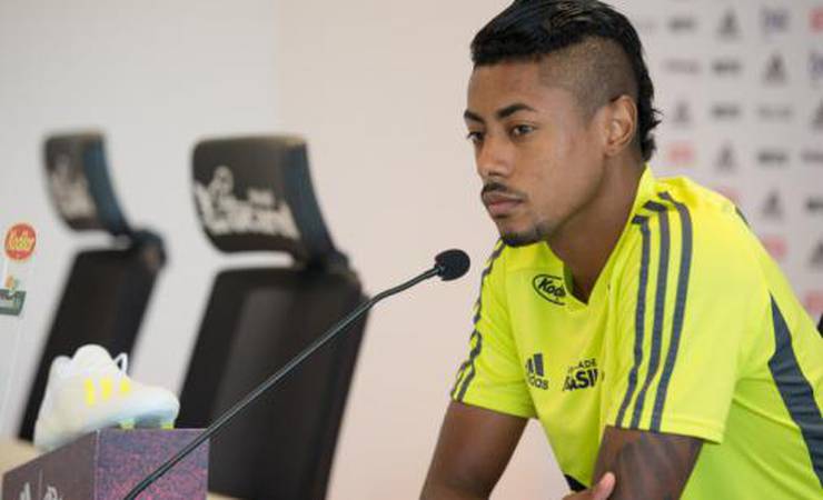 Bruno Henrique sabe da convocação durante treino do Fla: 'Não sou só eu que mereço'