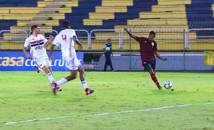 Flamengo vence São Paulo nos pênaltis e decide o Brasileirão sub-17