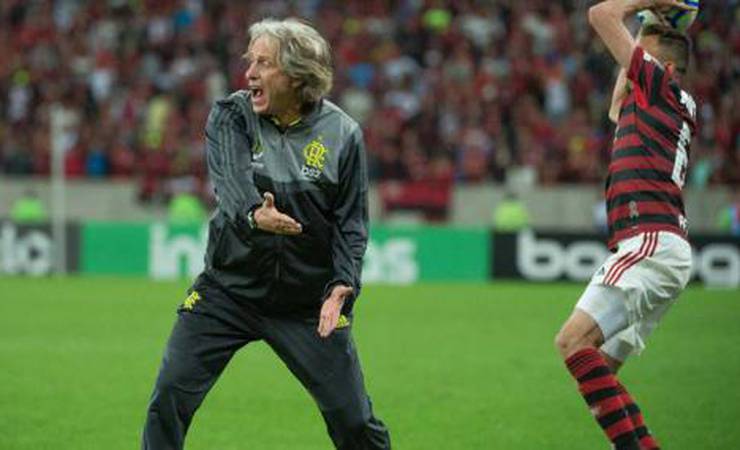 Jesus comenta pênalti de Diego: 'Normalmente, não bate assim'