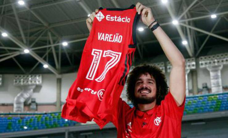 'Surpreso', Flamengo se pronuncia após saída e alfinetada de Varejão