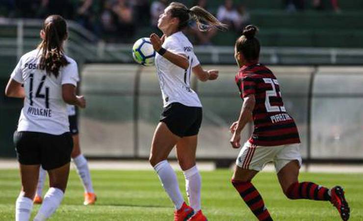 Flamengo e Corinthians se enfrentam na semifinal do Brasileirão Feminino