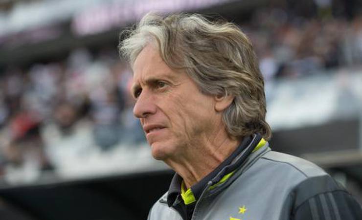 Jesus considera empate justo e defende Diego: 'Grande capitão'