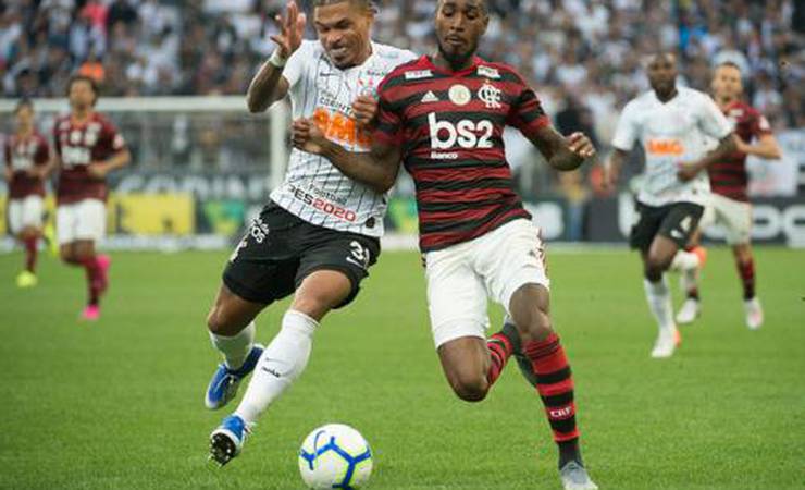 Em jogo marcado por demora no VAR, Timão e Fla empatam em Itaquera