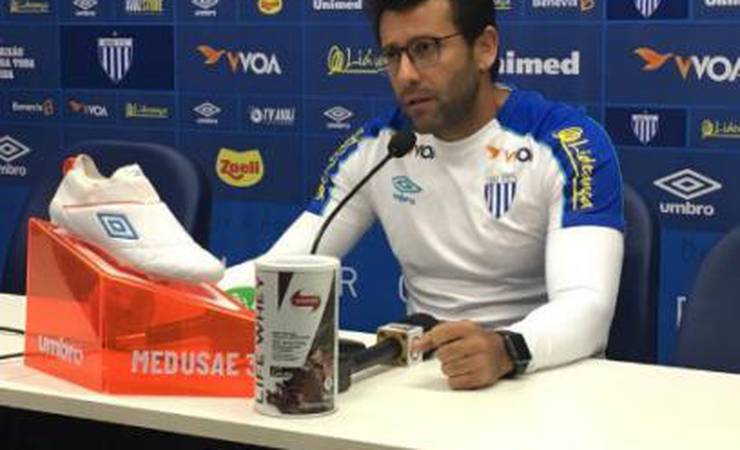 Alberto Valentim coloca Flamengo como favorito para o duelo no Mané Garrincha