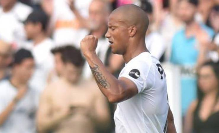 Sánchez empata com Arrascaeta na artilharia estrangeira do Brasileirão