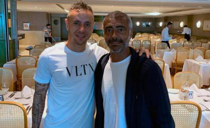 Romário compartilha encontro com Rafinha e torcida: 'Boa sorte amanhã'