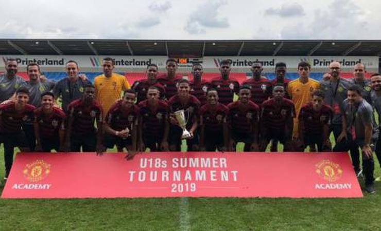 Flamengo é campeão de torneio sub-18 após bater United, Arsenal e Porto