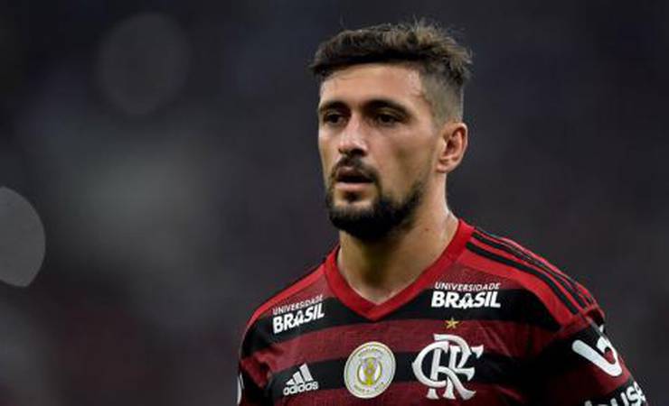 Arrascaeta fica à disposição de Jorge Jesus para o clássico contra o Vasco